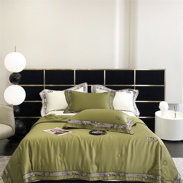 91家纺网 家纺一手货源 找家纺 汇庭 2023新品克里斯汀夏被 军绿色