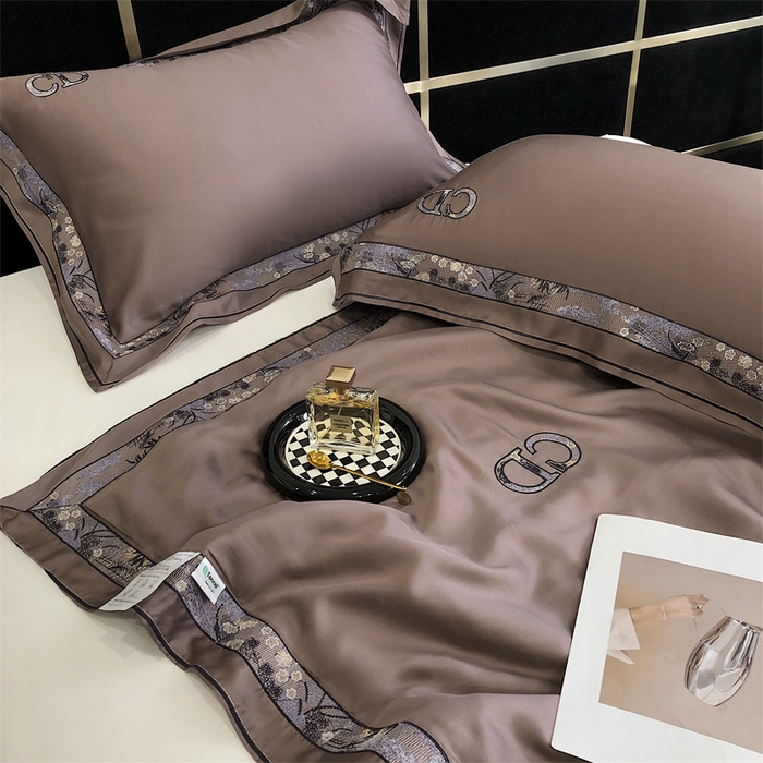 91家纺网 家纺一手货源 找家纺 汇庭 2023新品克里斯汀夏被 迷雾棕