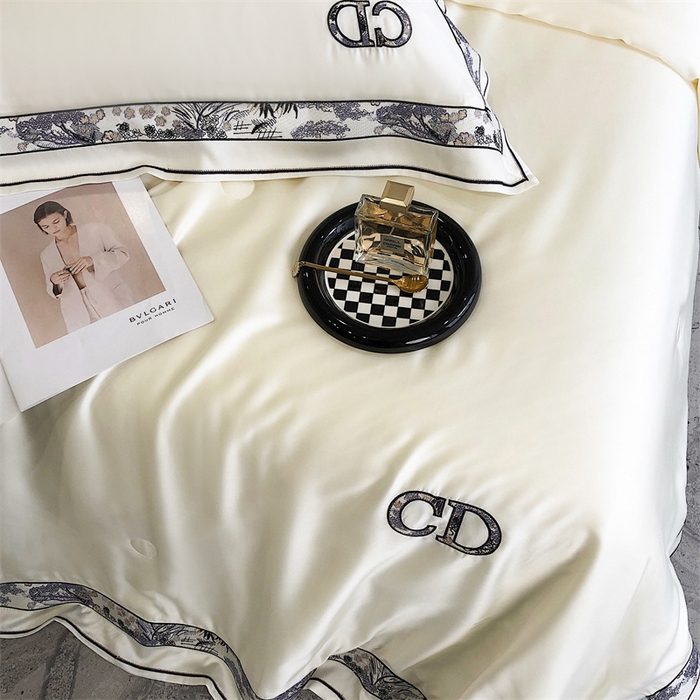 91家纺网 家纺一手货源 找家纺 汇庭 2023新品克里斯汀夏被 珍珠白