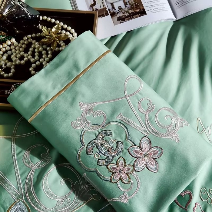 91家纺网 家纺一手货源 找家纺 U品汇 2023新品120支60S长绒棉宽边刺绣花贡缎纯棉全棉四件套 暗香-浅石兰