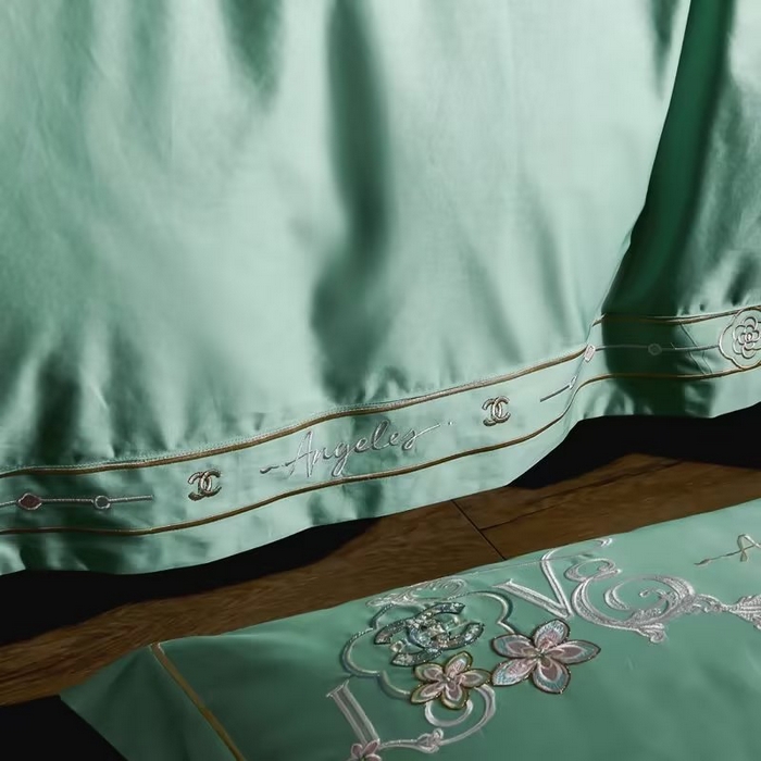 91家纺网 家纺一手货源 找家纺 U品汇 2023新品120支60S长绒棉宽边刺绣花贡缎纯棉全棉四件套 暗香-浅石兰