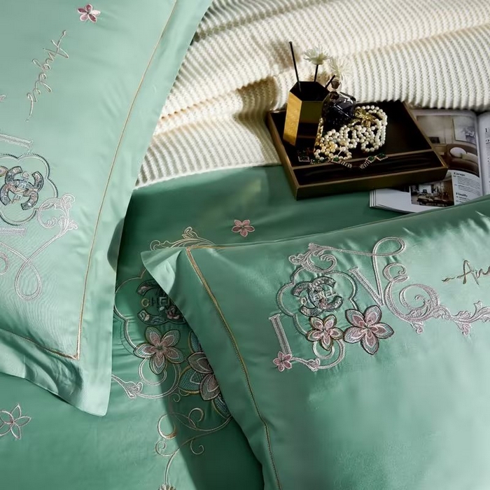 91家纺网 家纺一手货源 找家纺 U品汇 2023新品120支60S长绒棉宽边刺绣花贡缎纯棉全棉四件套 暗香-浅石兰