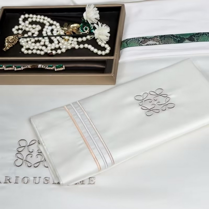 91家纺网 家纺一手货源 找家纺 U品汇 2023新品120支60S长绒棉宽边刺绣花贡缎纯棉全棉四件套 奥丁-奶油白