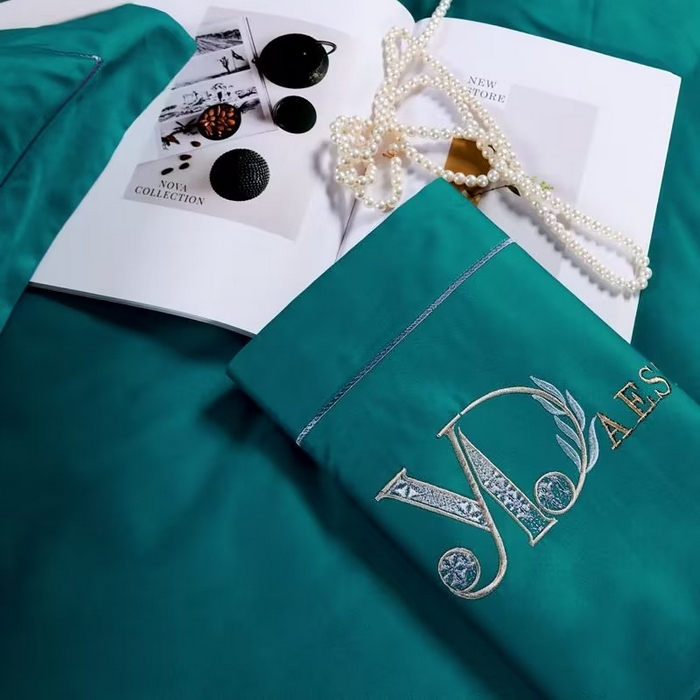 91家纺网 家纺一手货源 找家纺 U品汇 2023新品120支60S长绒棉宽边刺绣花贡缎纯棉全棉四件套 祖马龙-宾利蓝