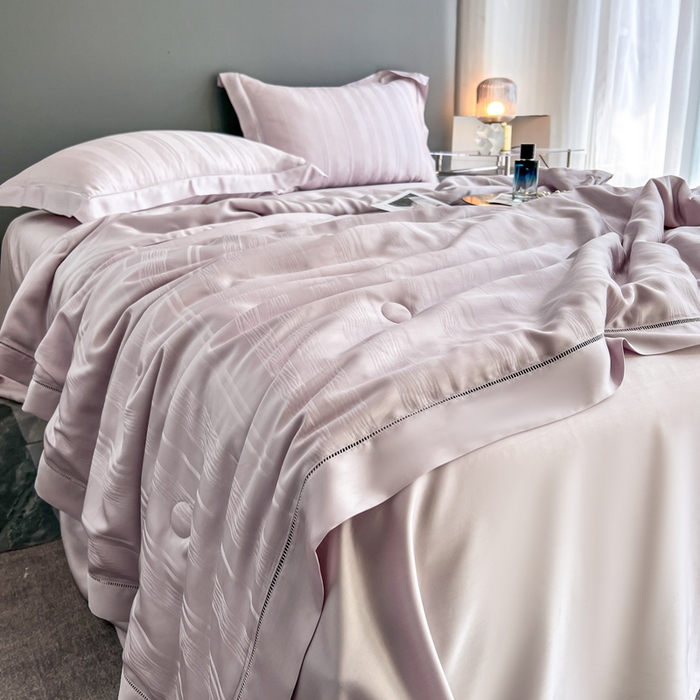 91家纺网 家纺一手货源 找家纺 佳居缘 2024新款60天丝夏被四件套-倾心 倾心-罗兰紫