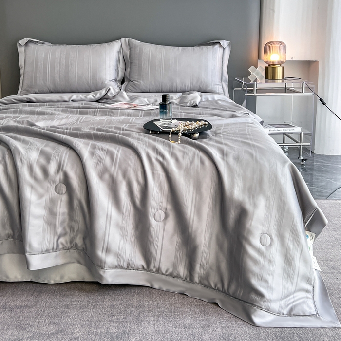 91家纺网 家纺一手货源 找家纺 佳居缘 2024新款60天丝夏被四件套-倾心 倾心-绅士灰