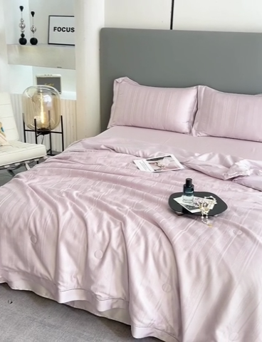 91家纺网 家纺一手货源 找家纺 佳居缘 2024新款60天丝夏被四件套-倾心 倾心-罗兰紫