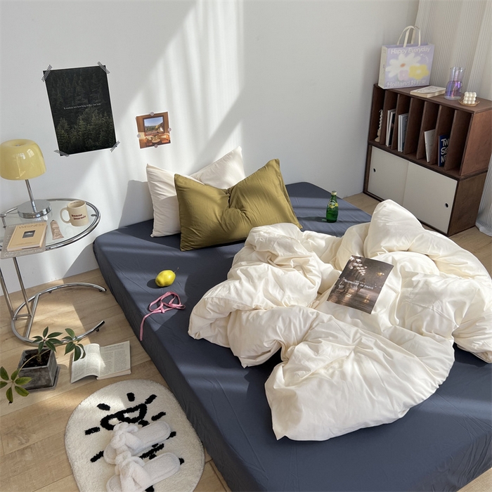 91家纺网 家纺一手货源 找家纺 六巷胡同 2023新款ins博主风三色混搭水洗棉四件套 象牙白藏青