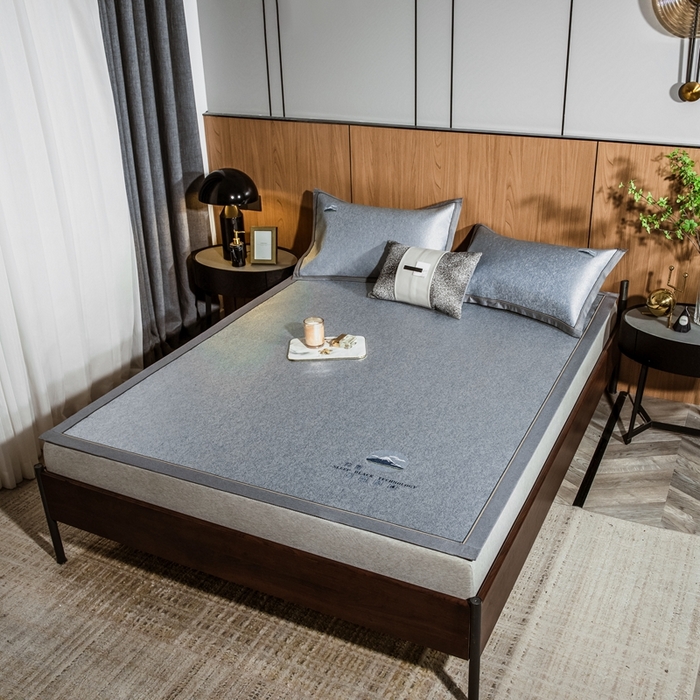 91家纺网 家纺一手货源 找家纺 2023全季家居纯色凉感肌理纹富士款冰丝凉席 富士款-丁香紫