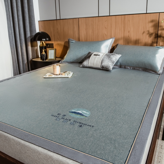 91家纺网 家纺一手货源 找家纺 2023全季家居纯色凉感肌理纹富士款冰丝凉席 富士款-墨绿