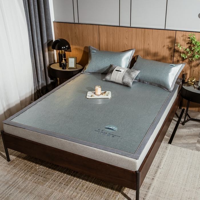 91家纺网 家纺一手货源 找家纺 2023全季家居纯色凉感肌理纹富士款冰丝凉席 富士款-墨绿