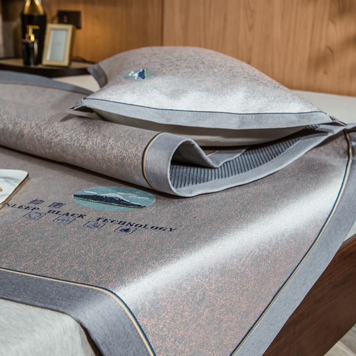 91家纺网 家纺一手货源 找家纺 2023全季家居纯色凉感肌理纹富士款冰丝凉席 富士款-浅粉