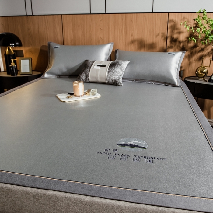 91家纺网 家纺一手货源 找家纺 2023全季家居纯色凉感肌理纹富士款冰丝凉席 富士款-浅咖