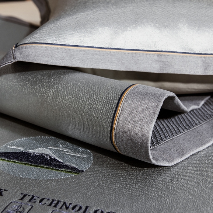 91家纺网 家纺一手货源 找家纺 2023全季家居纯色凉感肌理纹富士款冰丝凉席 富士款-浅咖