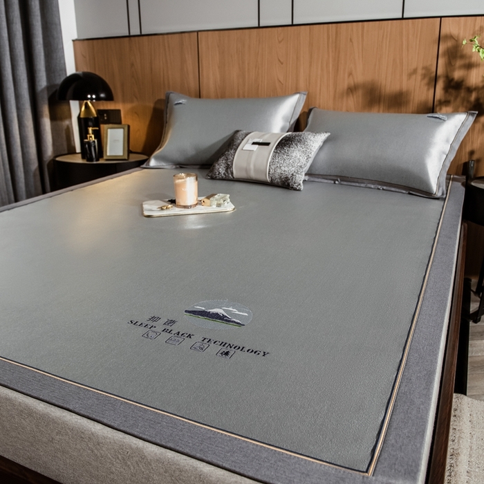 91家纺网 家纺一手货源 找家纺 2023全季家居纯色凉感肌理纹富士款冰丝凉席 富士款-浅咖