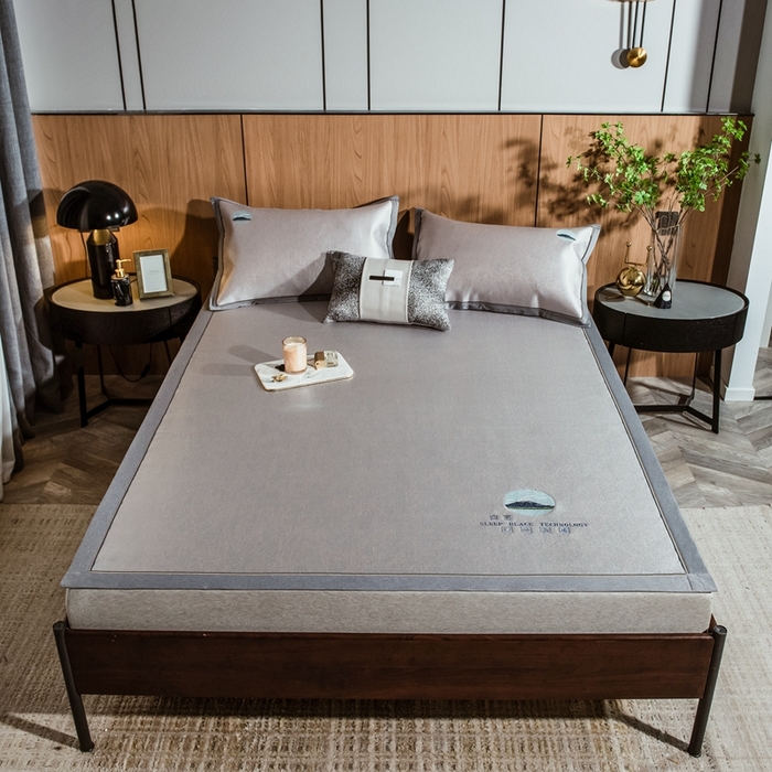 91家纺网 家纺一手货源 找家纺 2023全季家居纯色凉感肌理纹富士款冰丝凉席 富士款-浅粉