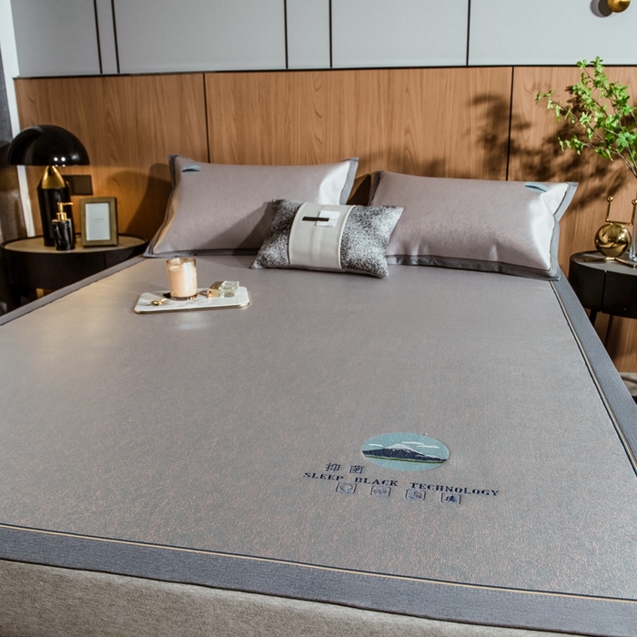 91家纺网 家纺一手货源 找家纺 2023全季家居纯色凉感肌理纹富士款冰丝凉席 富士款-浅粉