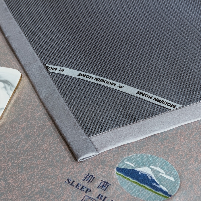 91家纺网 家纺一手货源 找家纺 2023全季家居纯色凉感肌理纹富士款冰丝凉席 富士款-浅粉