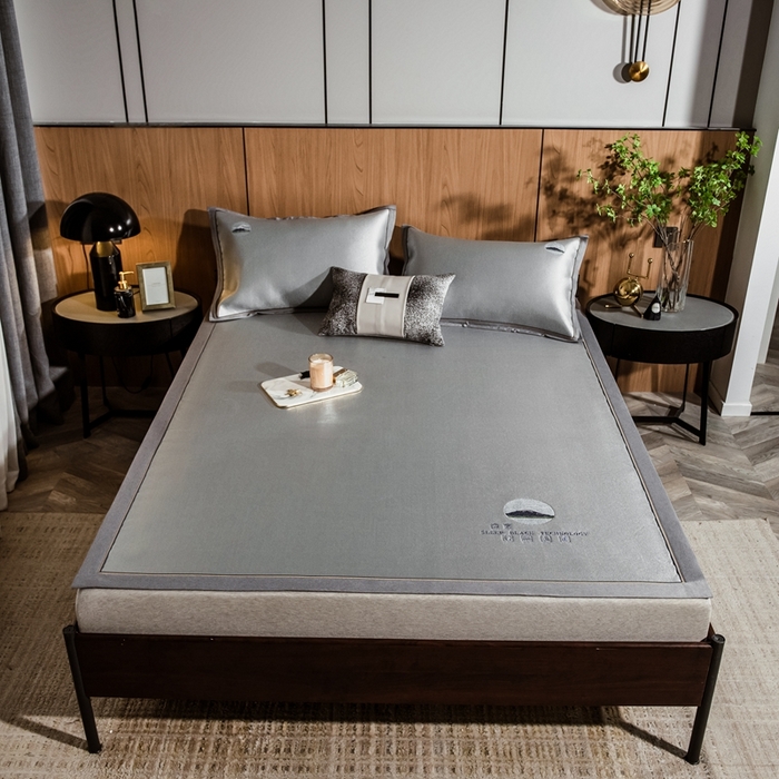 91家纺网 家纺一手货源 找家纺 2023全季家居纯色凉感肌理纹富士款冰丝凉席 富士款-浅咖