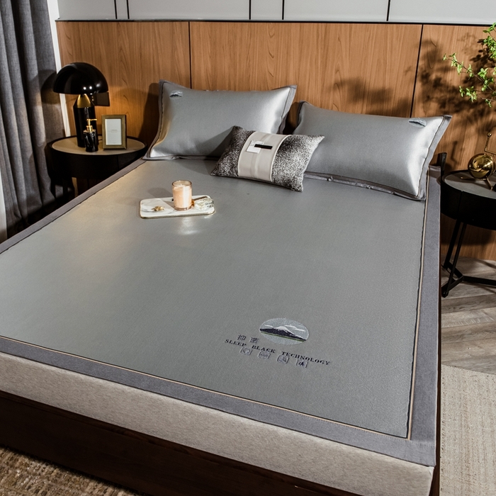 91家纺网 家纺一手货源 找家纺 2023全季家居纯色凉感肌理纹富士款冰丝凉席 富士款-浅咖