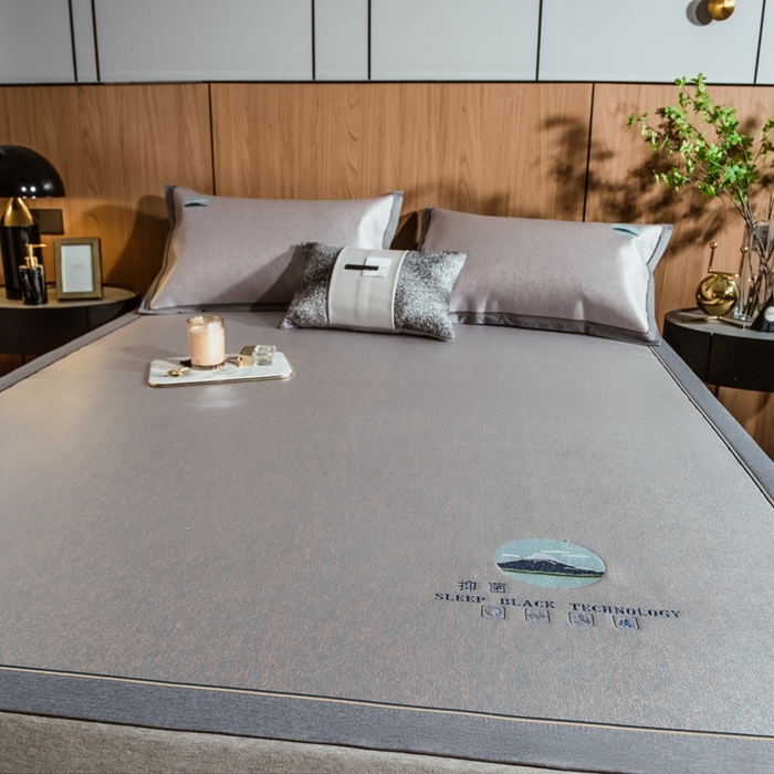 91家纺网 家纺一手货源 找家纺 2023全季家居纯色凉感肌理纹富士款冰丝凉席 富士款-浅粉