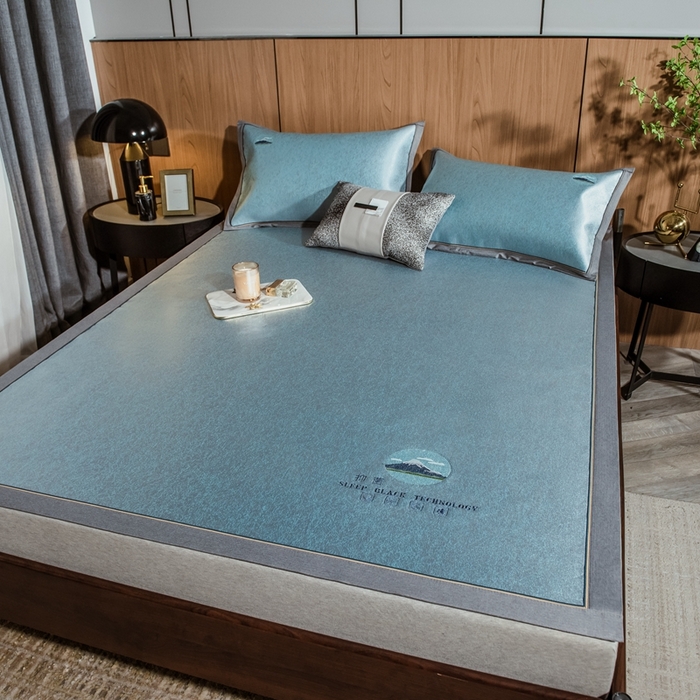 91家纺网 家纺一手货源 找家纺 2023全季家居纯色凉感肌理纹富士款冰丝凉席 富士款-蔚蓝