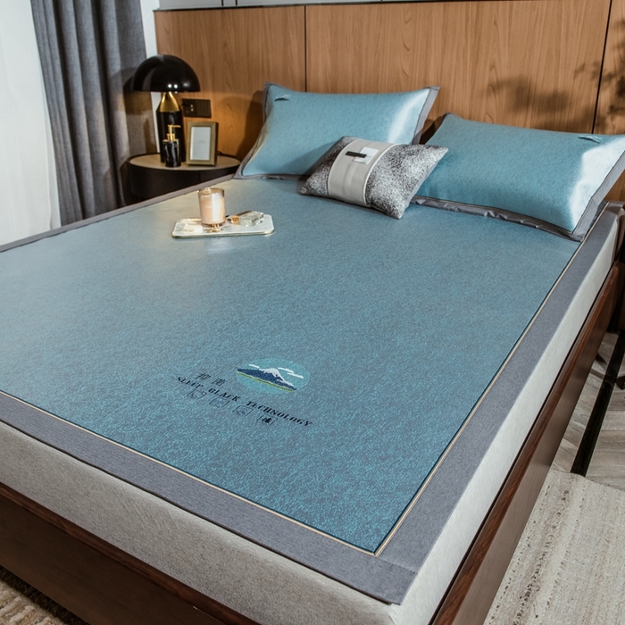 91家纺网 家纺一手货源 找家纺 2023全季家居纯色凉感肌理纹富士款冰丝凉席 富士款-蔚蓝