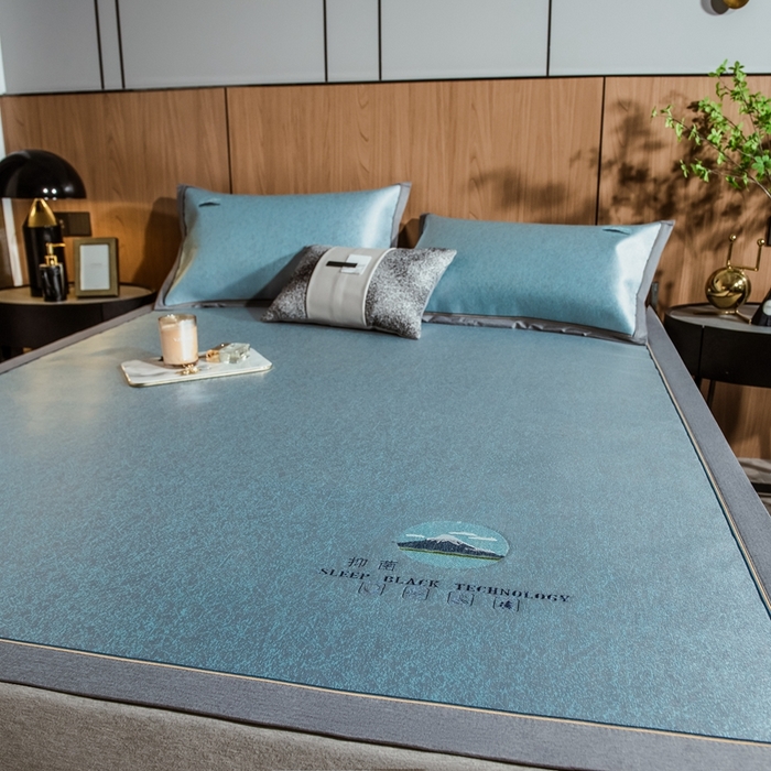 91家纺网 家纺一手货源 找家纺 2023全季家居纯色凉感肌理纹富士款冰丝凉席 富士款-蔚蓝