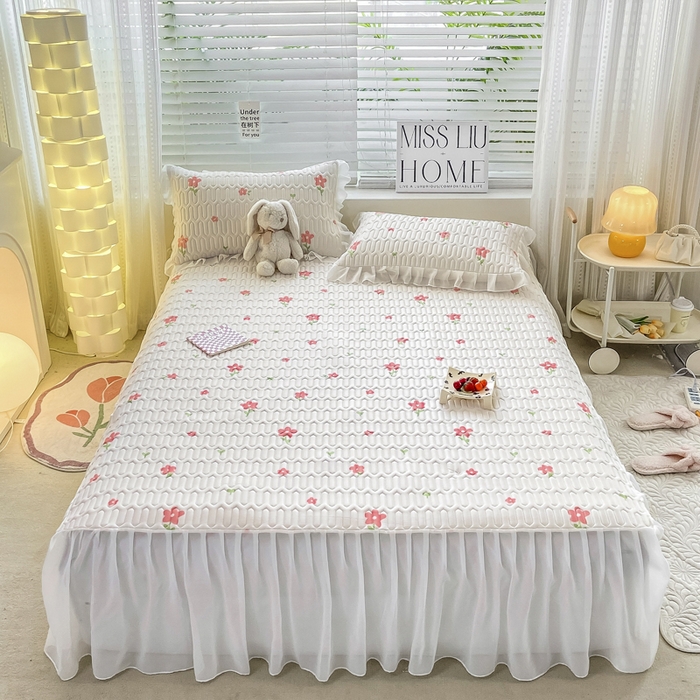 91家纺网 家纺一手货源 找家纺 慕澄 2023新款小版雪纺床裙款乳胶凉席 点点小花