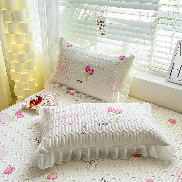 91家纺网 家纺一手货源 找家纺 慕澄 2023新款小版雪纺床裙款乳胶凉席 花花小兔