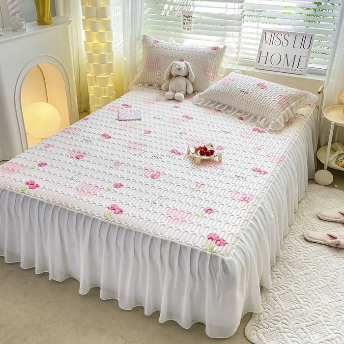 91家纺网 家纺一手货源 找家纺 慕澄 2023新款小版雪纺床裙款乳胶凉席 花花小兔