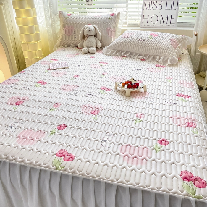 91家纺网 家纺一手货源 找家纺 慕澄 2023新款小版雪纺床裙款乳胶凉席 花花小兔