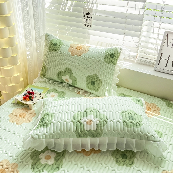 91家纺网 家纺一手货源 找家纺 慕澄 2023新款小版雪纺床裙款乳胶凉席 幻想曲