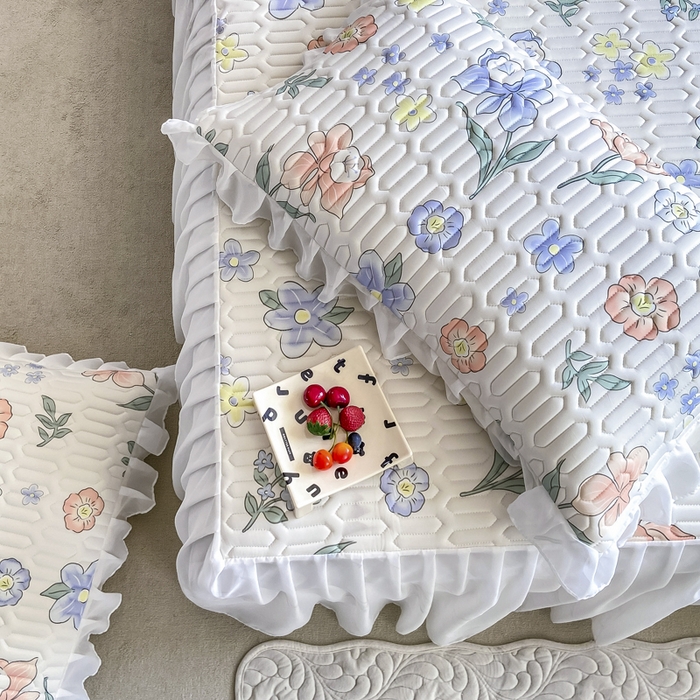 91家纺网 家纺一手货源 找家纺 慕澄 2023新款小版雪纺床裙款乳胶凉席 蓝色花丛