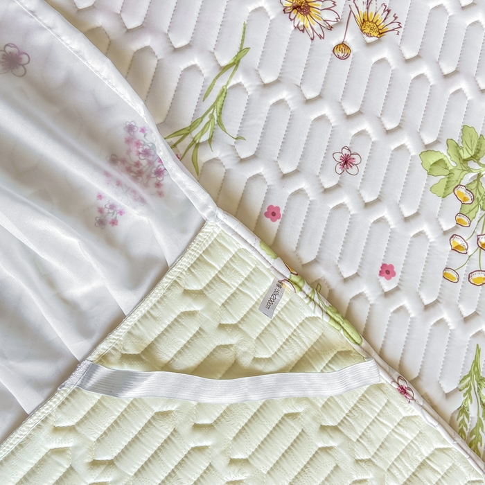 91家纺网 家纺一手货源 找家纺 慕澄 2023新款小版雪纺床裙款乳胶凉席 轻舞飞扬