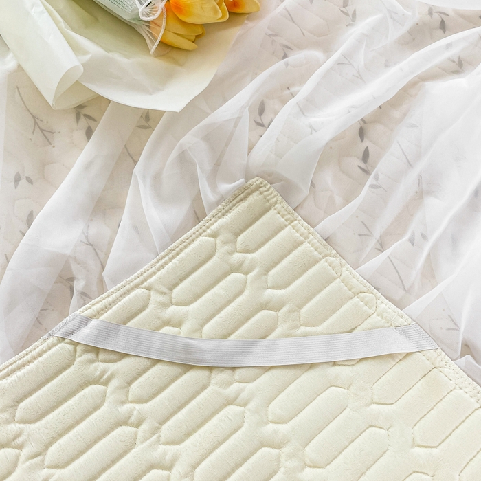 91家纺网 家纺一手货源 找家纺 慕澄 2023新款小版雪纺床裙款乳胶凉席 叶子青青