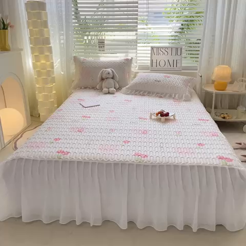 91家纺网 家纺一手货源 找家纺 慕澄 2023新款小版雪纺床裙款乳胶凉席 花花小兔