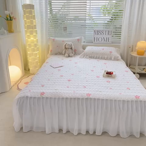 91家纺网 家纺一手货源 找家纺 慕澄 2023新款小版雪纺床裙款乳胶凉席 点点小花