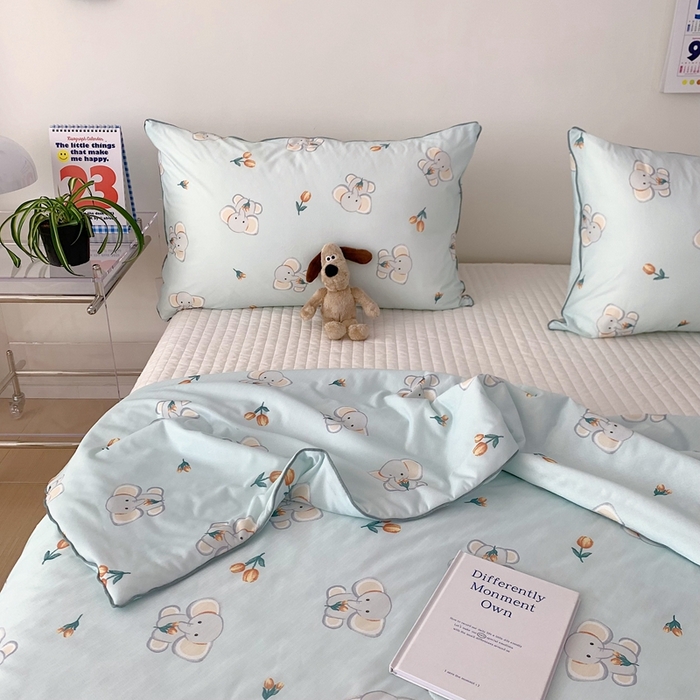 91家纺网 家纺一手货源 找家纺 全季 2023现款家居氨纶凉感卡通小清新夏被 花间小象