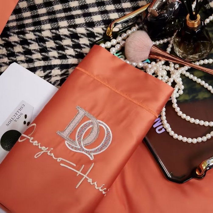 91家纺网 家纺一手货源 找家纺 U品汇 2023新品100支60s长绒棉宽边刺绣花纯棉全棉四件套直播 凯伦-奶油橙