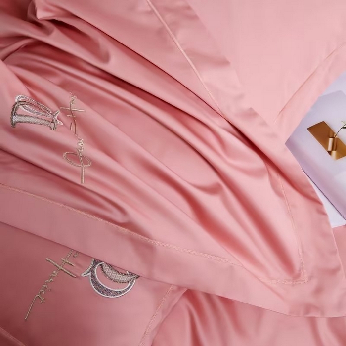 91家纺网 家纺一手货源 找家纺 U品汇 2023新品100支60s长绒棉宽边刺绣花纯棉全棉四件套直播 凯伦-雅黛粉