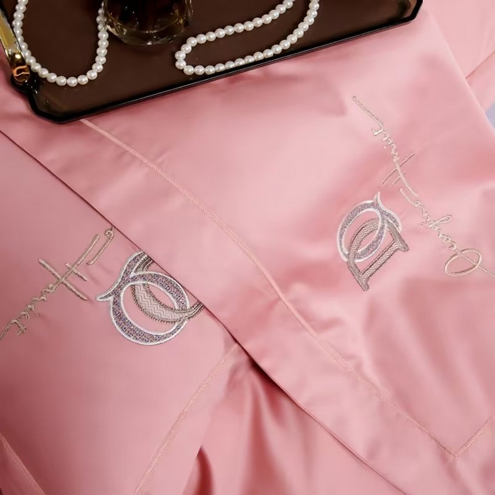 91家纺网 家纺一手货源 找家纺 U品汇 2023新品100支60s长绒棉宽边刺绣花纯棉全棉四件套直播 凯伦-雅黛粉