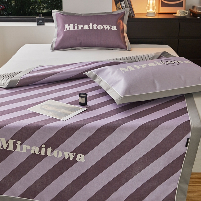 91家纺网 家纺一手货源 找家纺 圆岛家纺 2023夏季A类复古条纹系列高档900D数码印花冰丝凉席 黑加仑紫