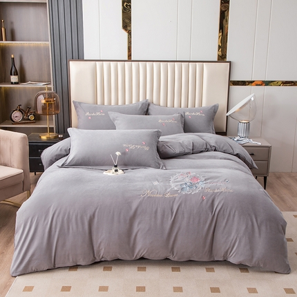 91家纺网 家纺一手货源 找家纺 （总）优姿 2024新款锦棉绣花四件套吊边床单一字绣枕套套件-锦绣花园