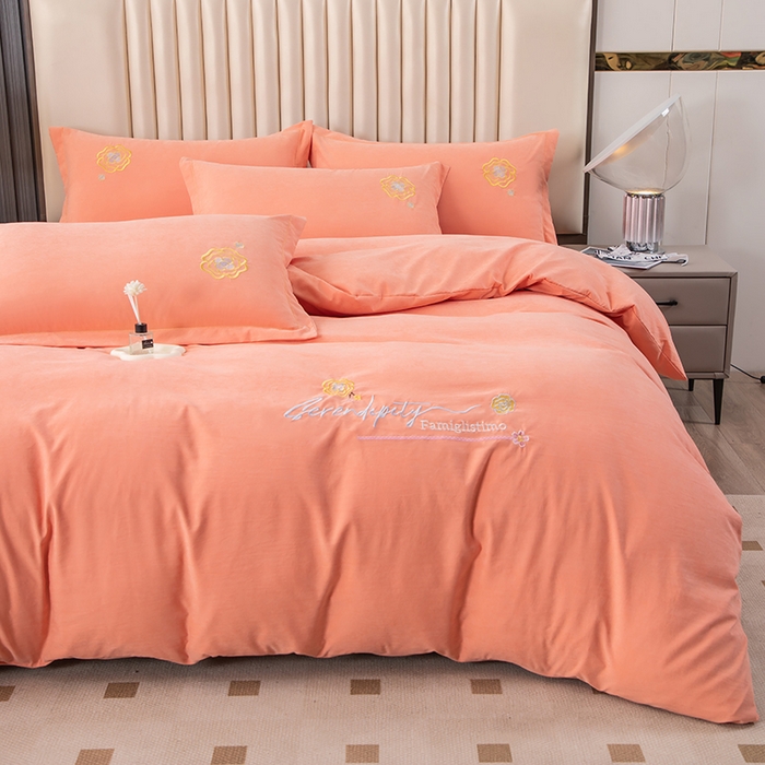 91家纺网 家纺一手货源 找家纺 优姿家纺 2024新款锦棉绣花四件套吊边床单一字绣枕套套件-雅韵 雅韵-橙