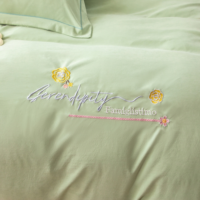 91家纺网 家纺一手货源 找家纺 优姿家纺 2024新款锦棉绣花四件套吊边床单一字绣枕套套件-雅韵 雅韵-翠绿