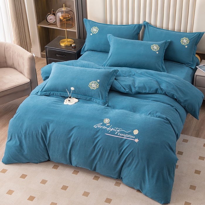 91家纺网 家纺一手货源 找家纺 优姿家纺 2024新款锦棉绣花四件套吊边床单一字绣枕套套件-雅韵 雅韵-绿