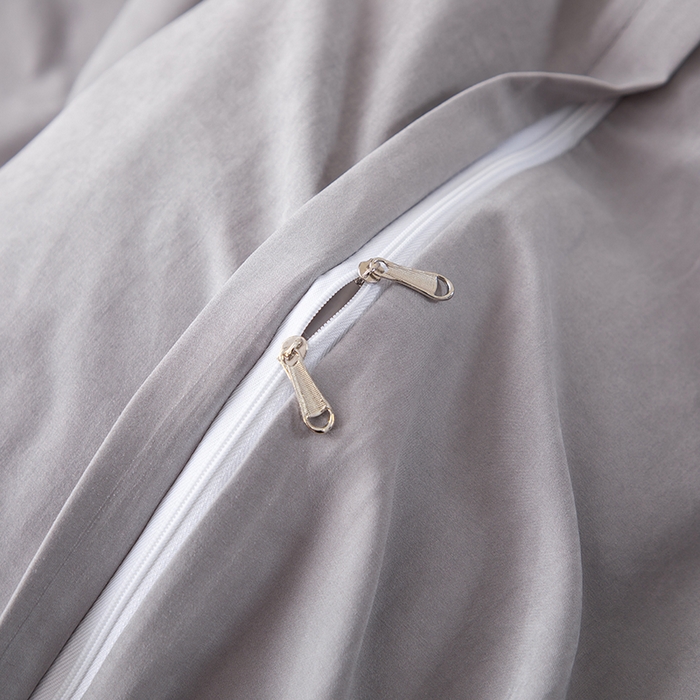 91家纺网 家纺一手货源 找家纺 优姿家纺 2024新款锦棉绣花四件套吊边床单一字绣枕套套件-雅韵 雅韵-灰