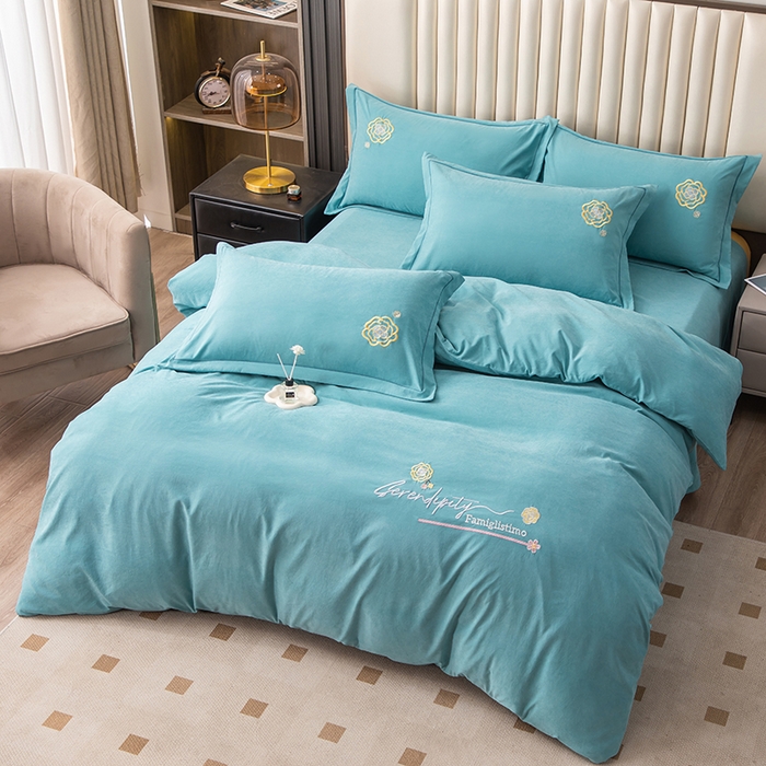 91家纺网 家纺一手货源 找家纺 优姿家纺 2024新款锦棉绣花四件套吊边床单一字绣枕套套件-雅韵 雅韵-浅绿