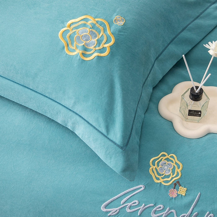 91家纺网 家纺一手货源 找家纺 优姿家纺 2024新款锦棉绣花四件套吊边床单一字绣枕套套件-雅韵 雅韵-浅绿